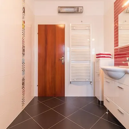 Apartment Taja Liznjan Exterior photo
