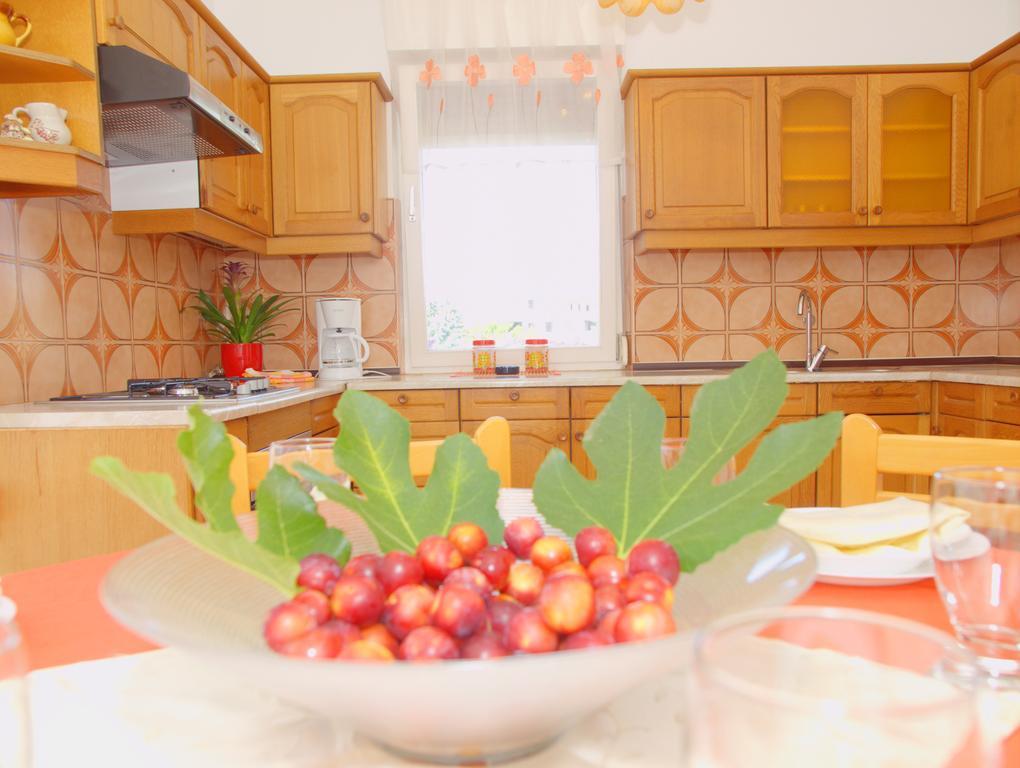 Taja Apartment