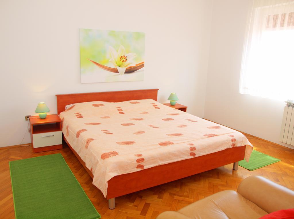 Taja Apartment *