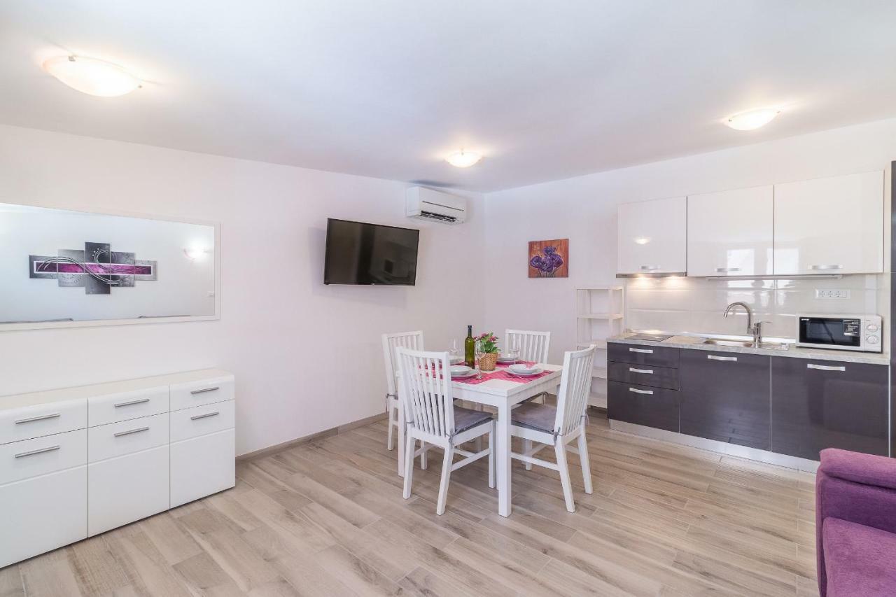 Taja Apartment Liznjan