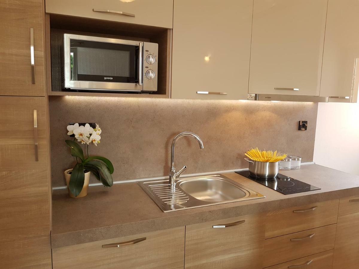 Taja Apartment Liznjan