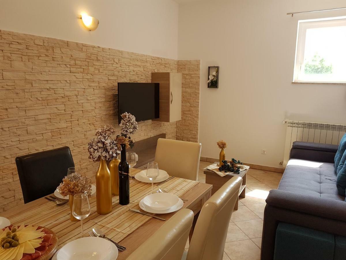 Apartment Taja *